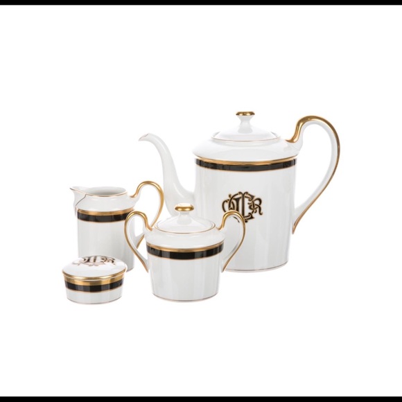 CHRISTIAN DIOR MONOGRAM 52 pieces dinnerware set. - Picture 4 of 8